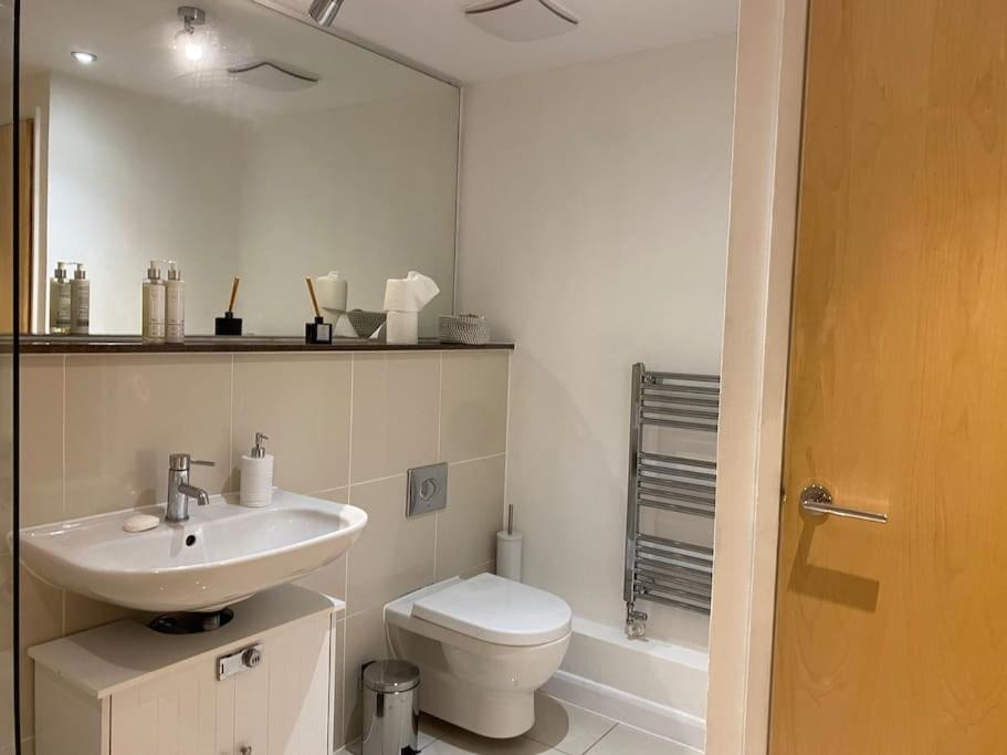 Modern Apartment, Fistral Beach New Quay Esterno foto