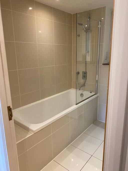 Modern Apartment, Fistral Beach New Quay Esterno foto