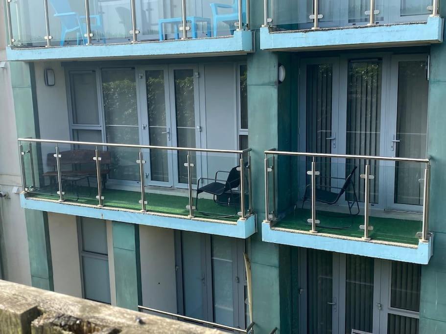 Modern Apartment, Fistral Beach New Quay Esterno foto